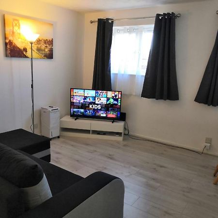 Delight Apartment, Close To Excel, London City Airport & O2! Ngoại thất bức ảnh